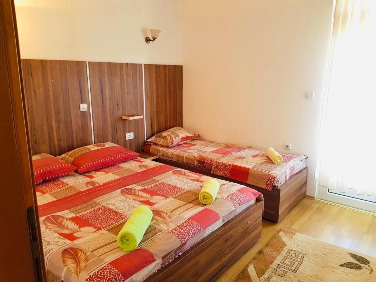Apartments Flamingo Ulcinj Bagian luar foto