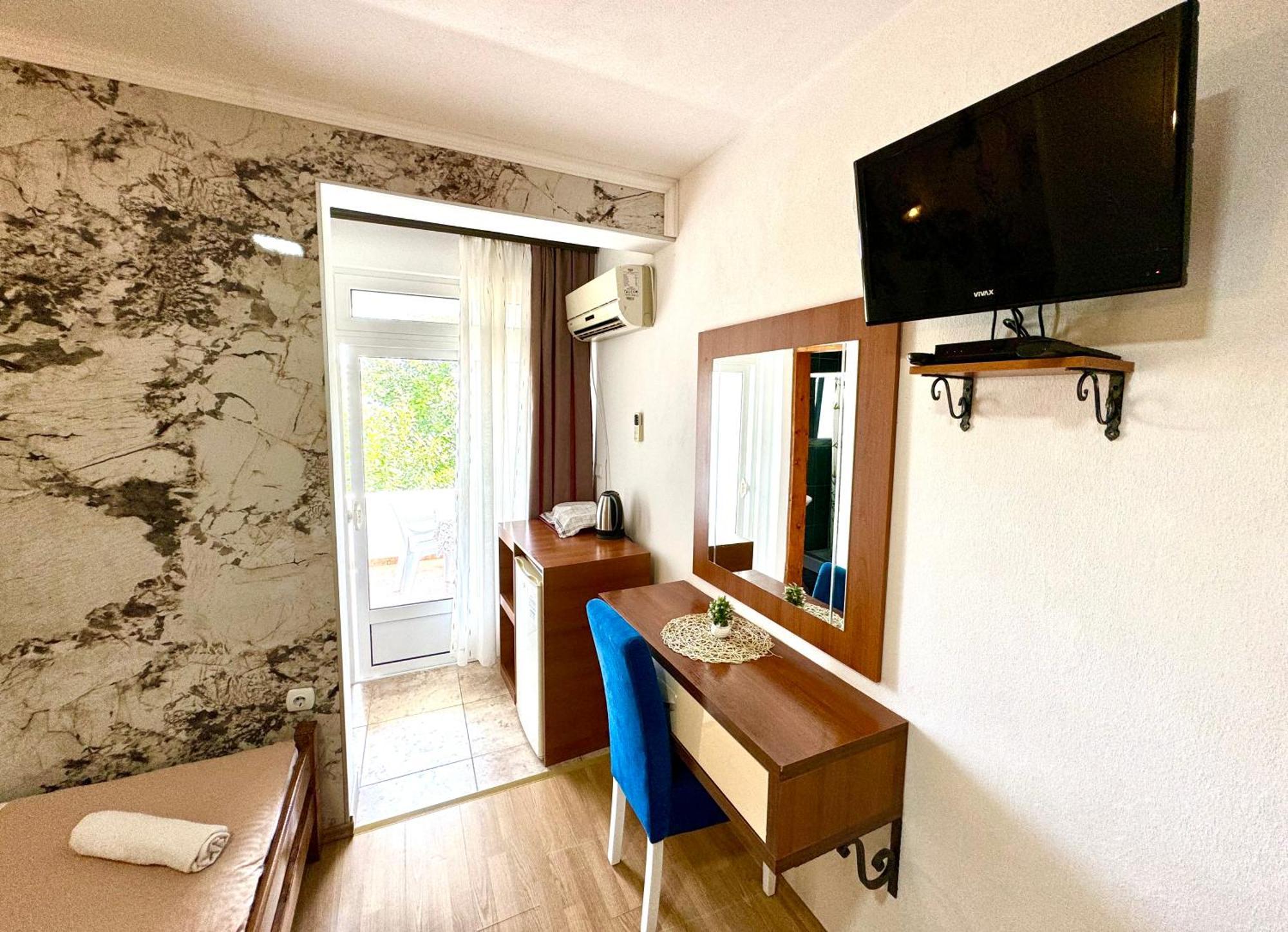 Apartments Flamingo Ulcinj Bagian luar foto