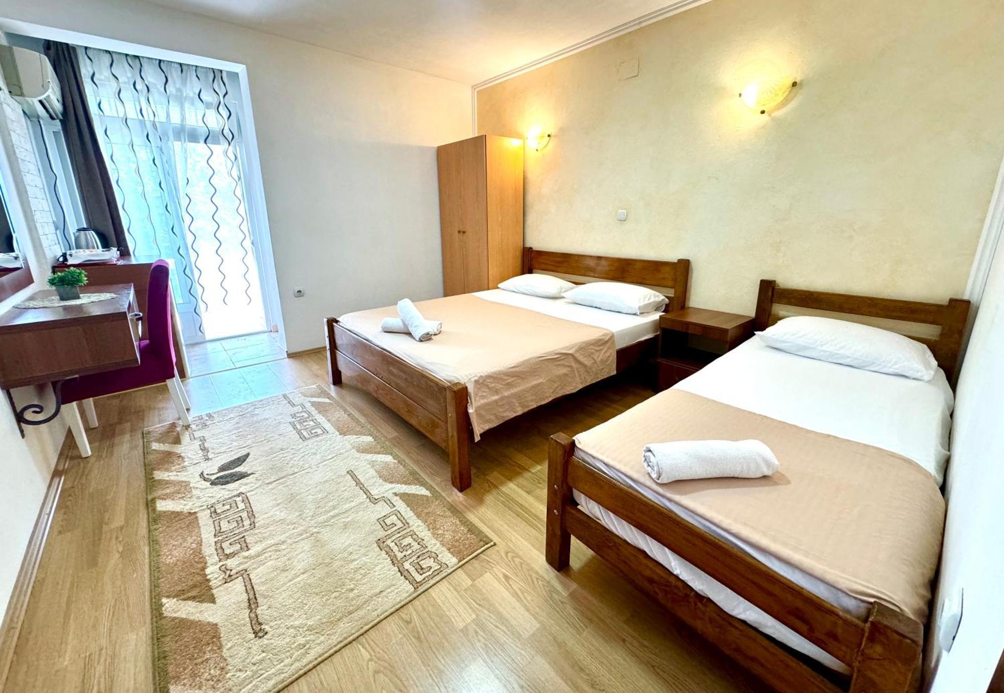 Apartments Flamingo Ulcinj Bagian luar foto